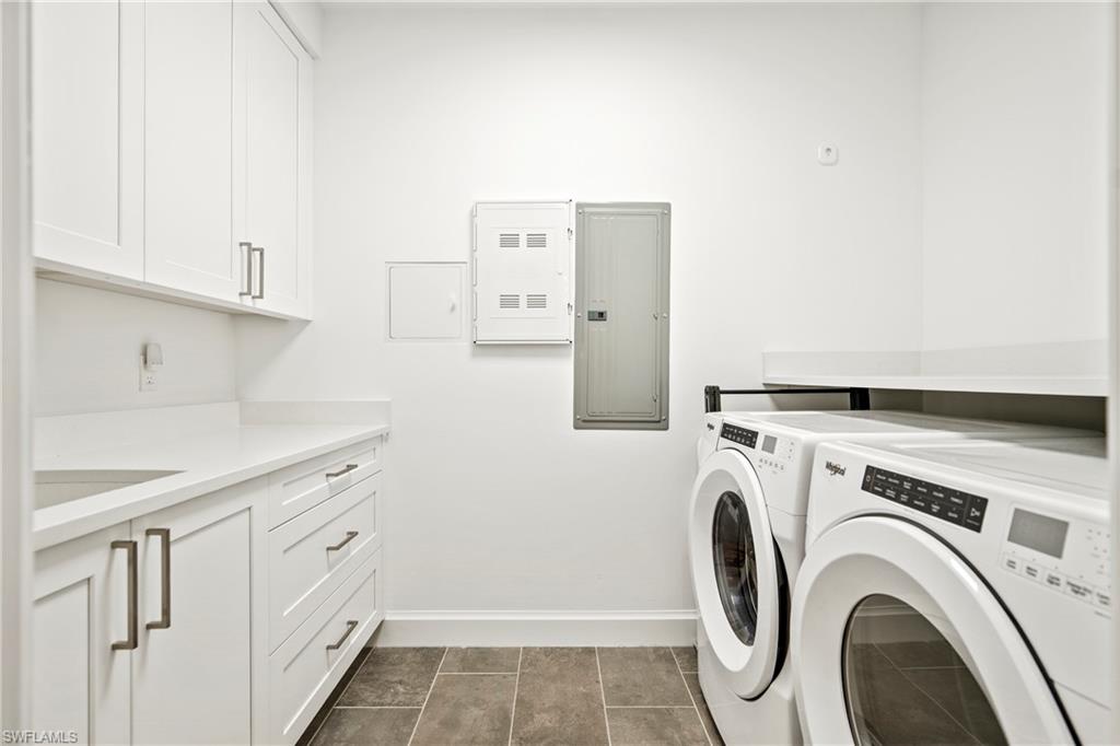 ELEVEN ELEVEN CENTRAL - Residential