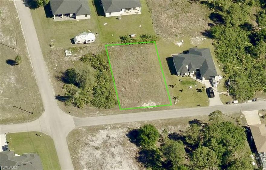 Discover the perfect place to build your new home in the heart of Lehigh Acres.
This clean and spacious 0.26-acre lot is located in ZIP code 33976, in a fast-growing area near the main artery SR82, which takes you to the beaches, Ft. Myers, shopping, restaurants, and many other amenities.
Whether you're looking for a quiet neighborhood with modern conveniences or a great investment opportunity, this lot has it all!