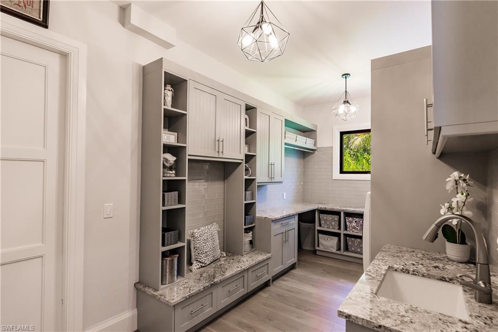 PINE RIDGE - Residential