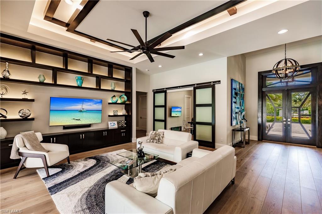 PINE RIDGE - Residential