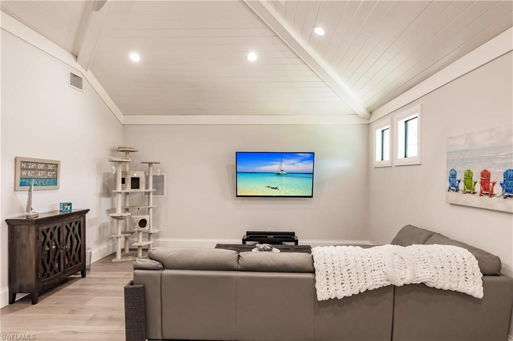 PINE RIDGE - Residential