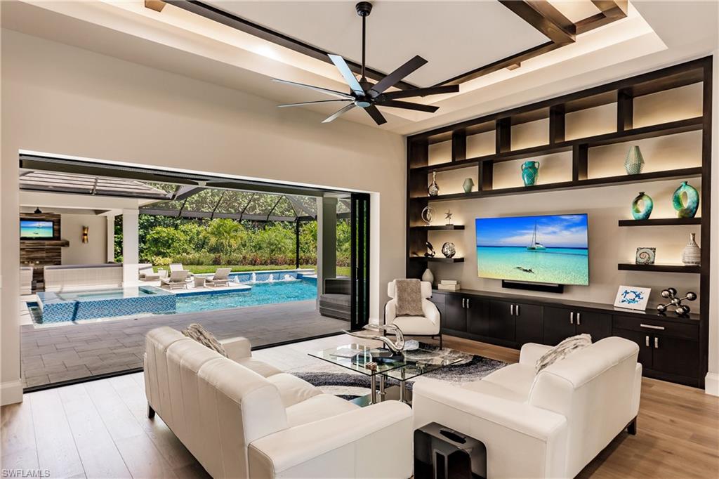 PINE RIDGE - Residential