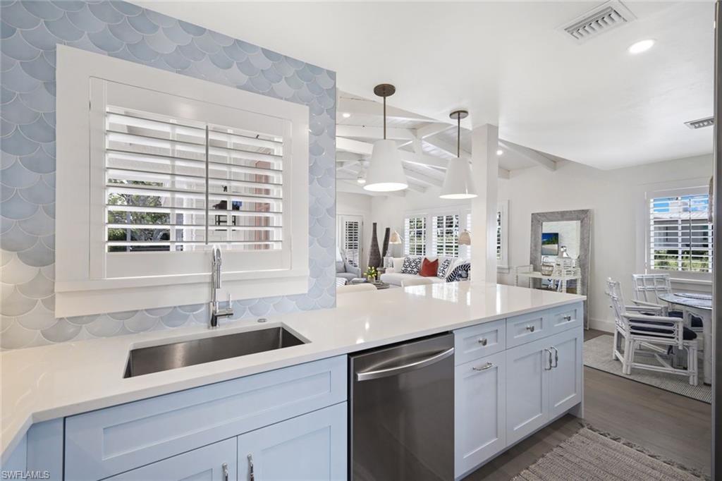 OLDE NAPLES - Residential Lease