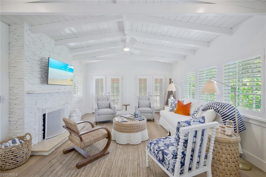 OLDE NAPLES - Residential Lease