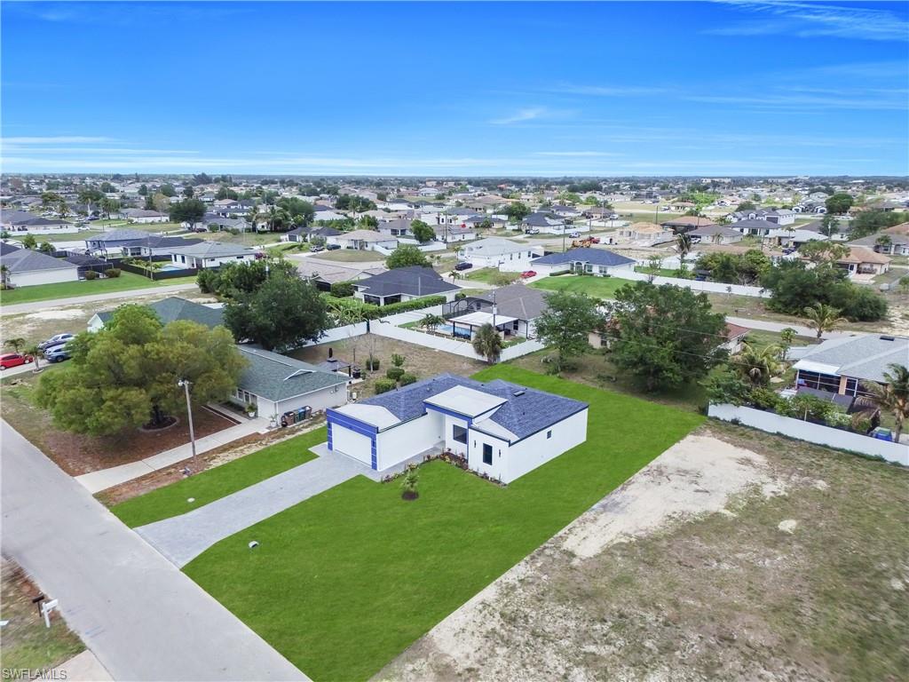 CAPE CORAL - Residential