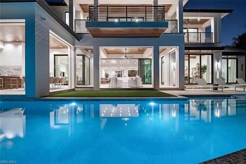 3163 Gin LN NAPLES FL 34102