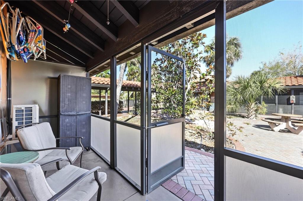 PORT OF THE ISLANDS - Residential