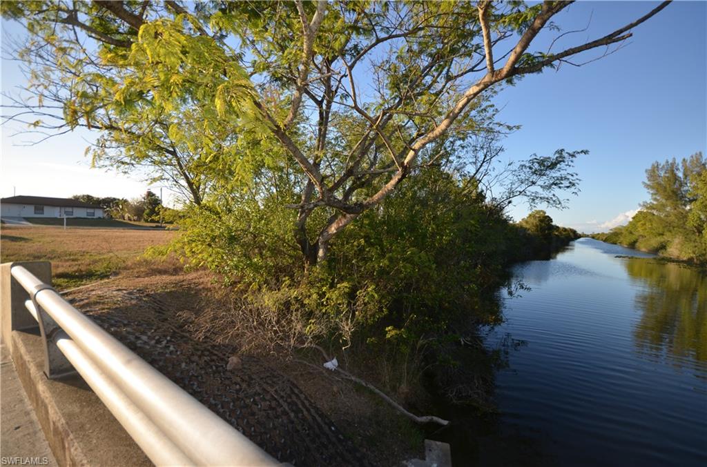 CAPE CORAL - Land