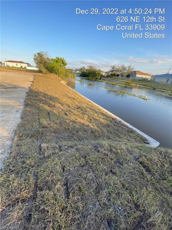 CAPE CORAL - Land