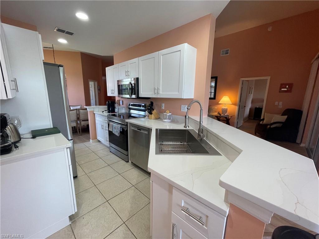 CRESTVIEW CONDOMINIUM AT HERITAGE GREENS - Residential Lease