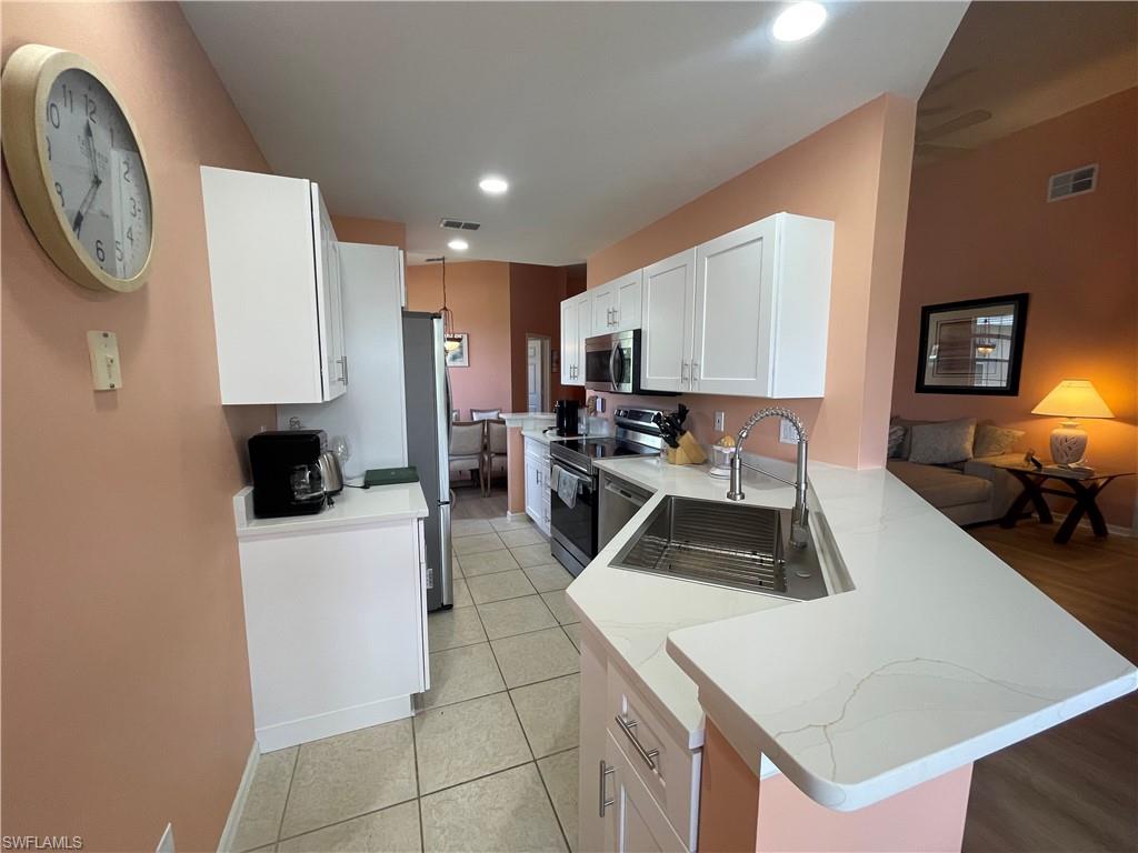 CRESTVIEW CONDOMINIUM AT HERITAGE GREENS - Residential Lease