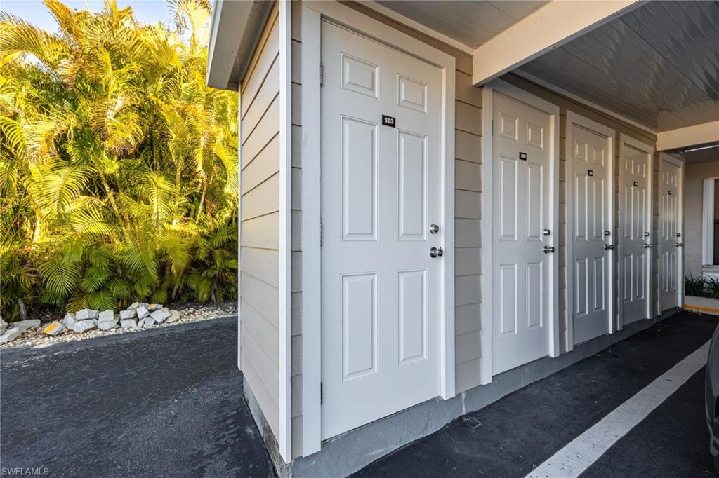 DOCKSIDE CONDO OF CAPE CORAL - Residential