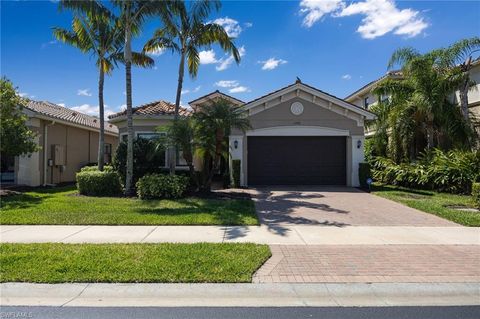Photo of 13736 Luna DR, NAPLES, FL 34109 (MLS # 226017792)