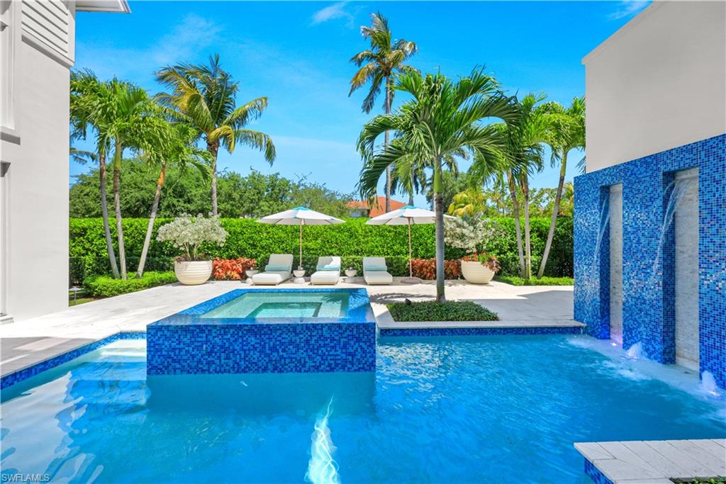 OLDE NAPLES - Residential