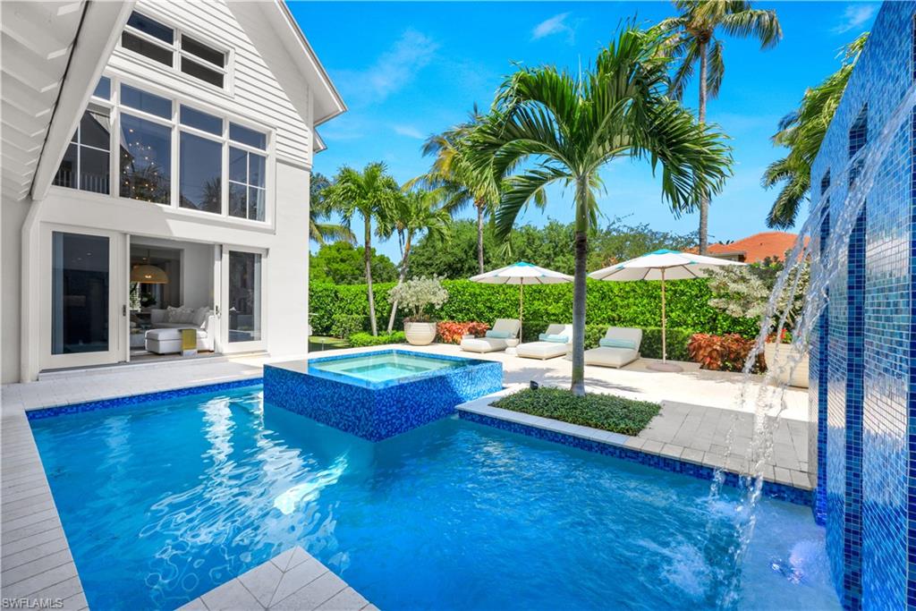 OLDE NAPLES - Residential