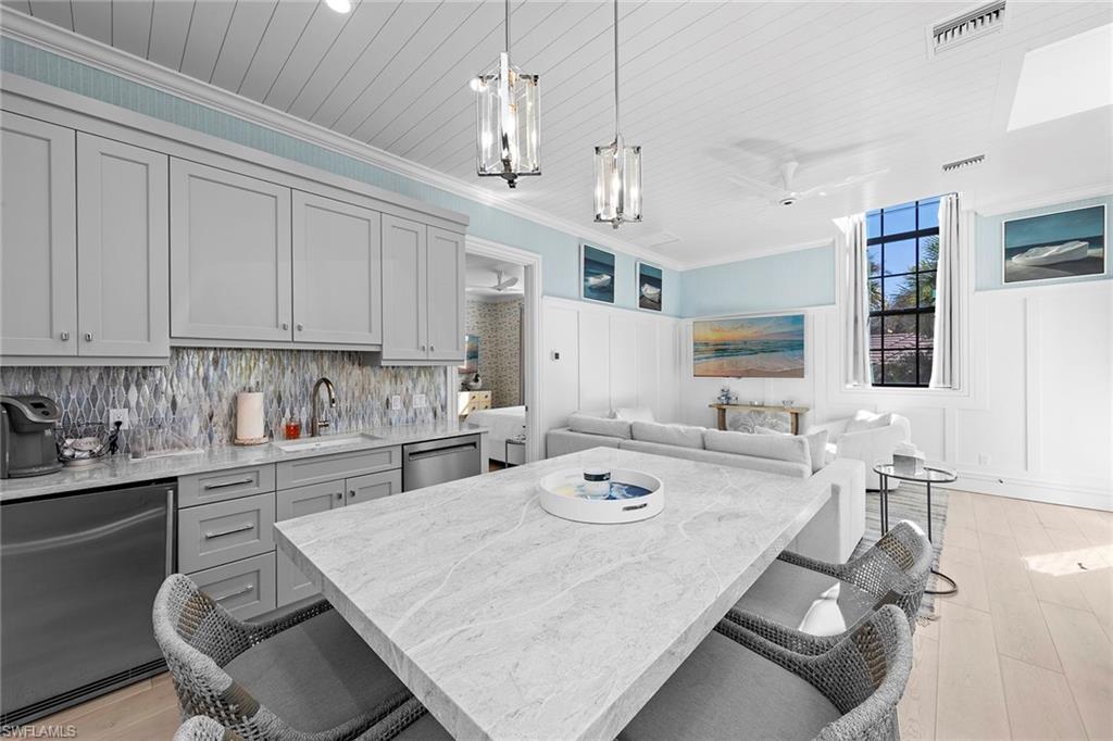 QUAIL WEST - Residential