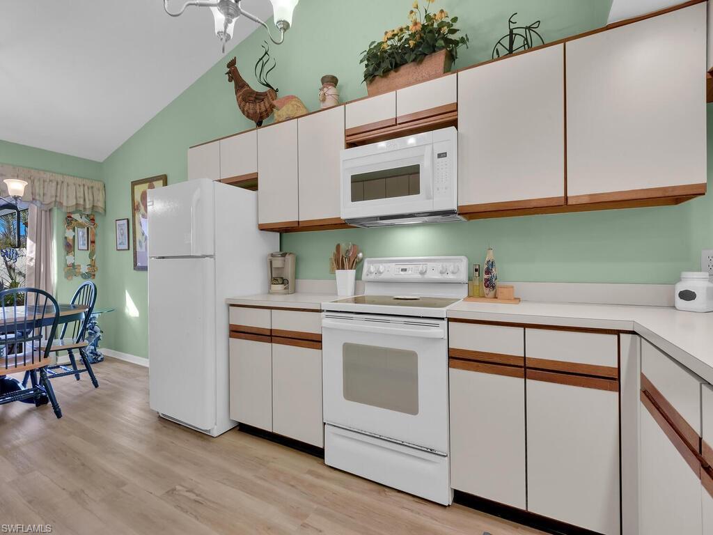 VILLAS VILLAGE - Residential