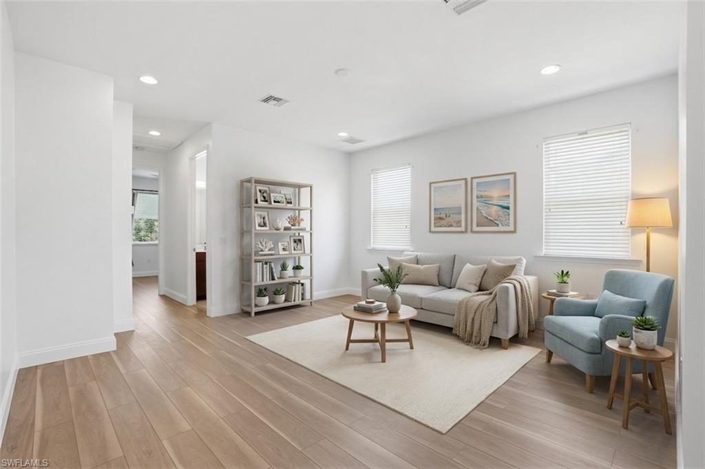 BANYAN BAY - Residential