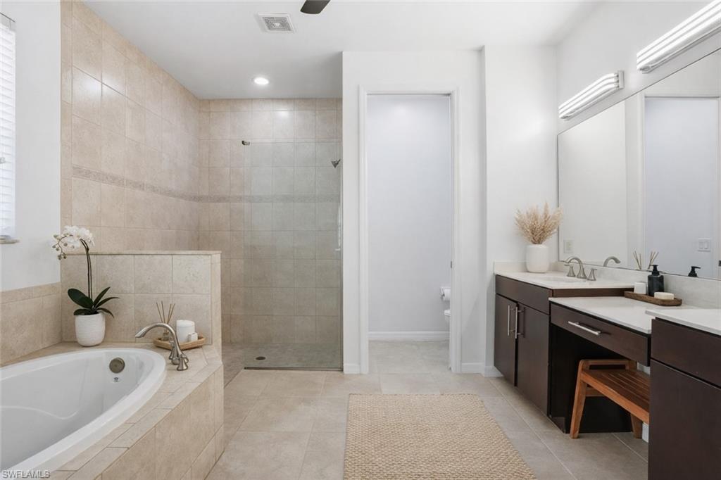 BANYAN BAY - Residential