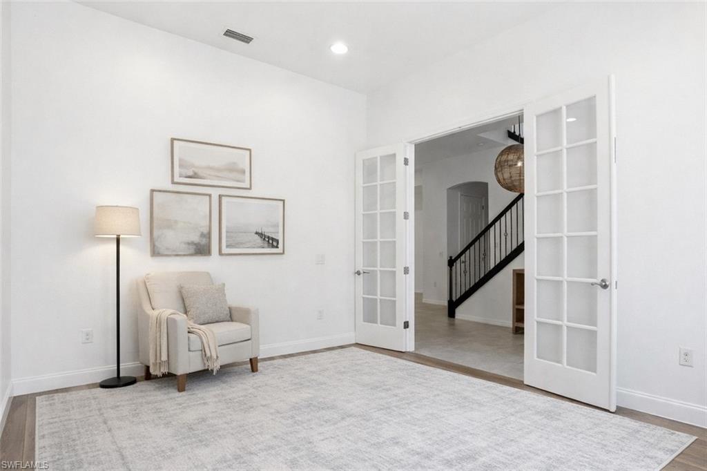 BANYAN BAY - Residential