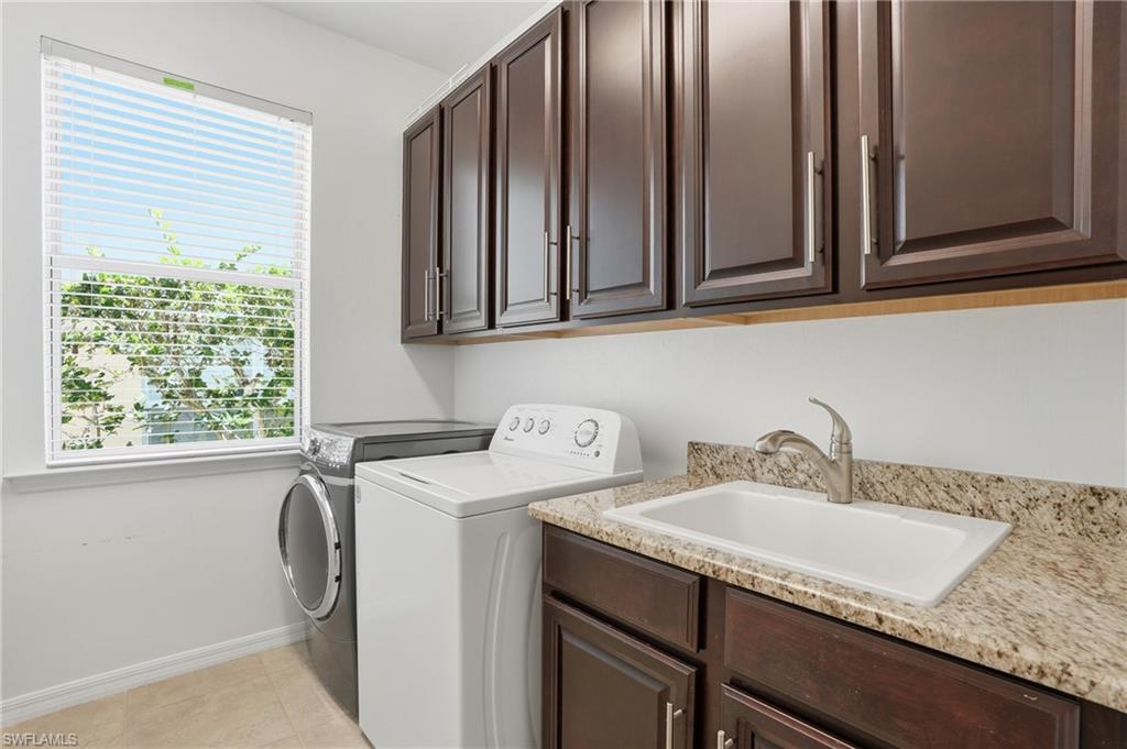 BANYAN BAY - Residential