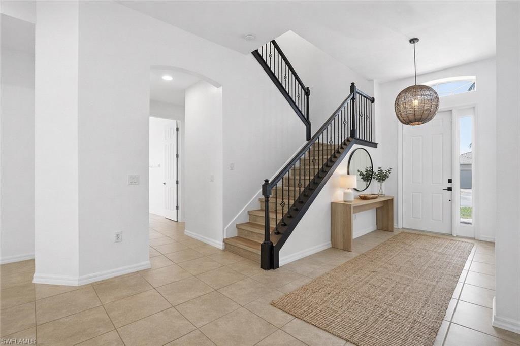 BANYAN BAY - Residential