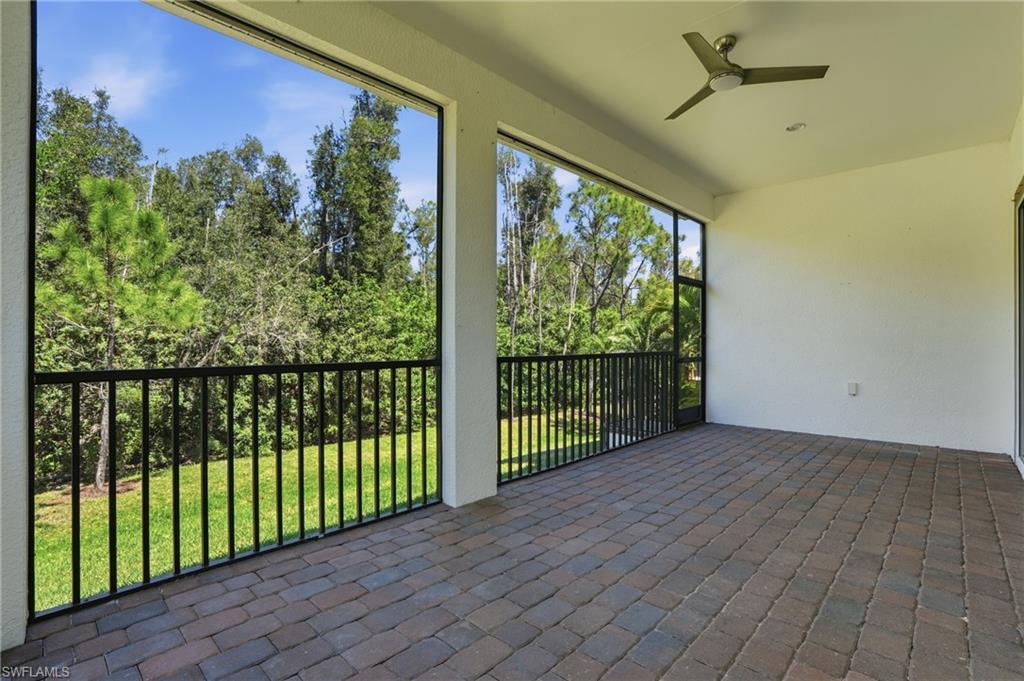 BANYAN BAY - Residential