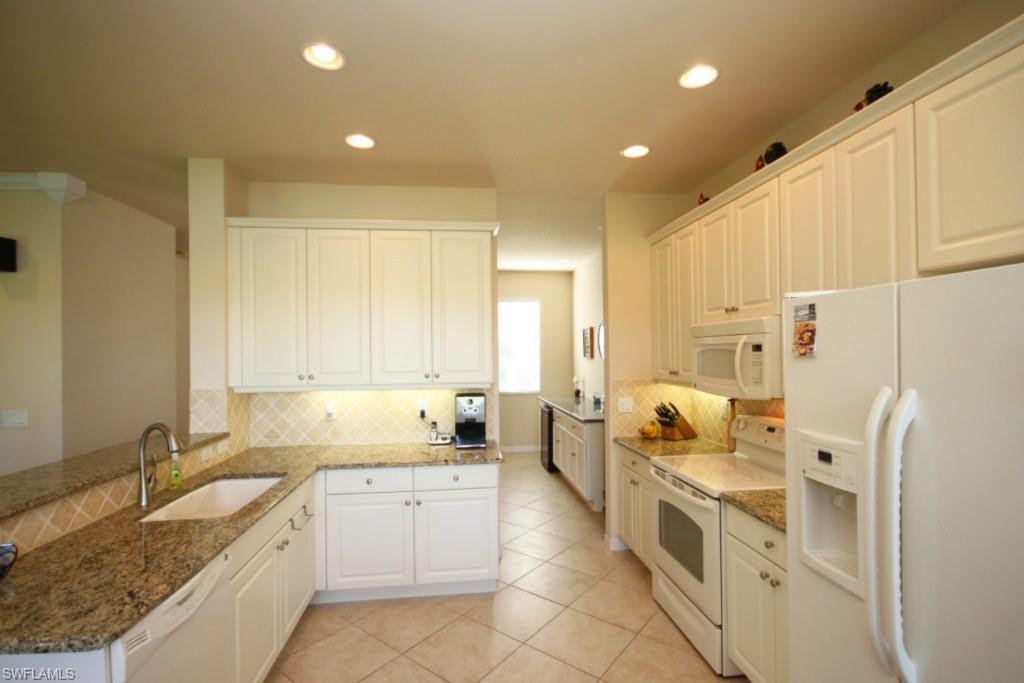 BOTANICA LAKES - Residential