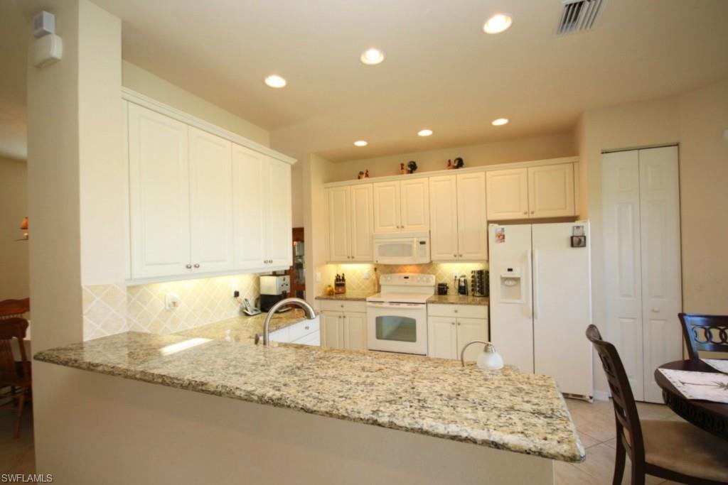 BOTANICA LAKES - Residential