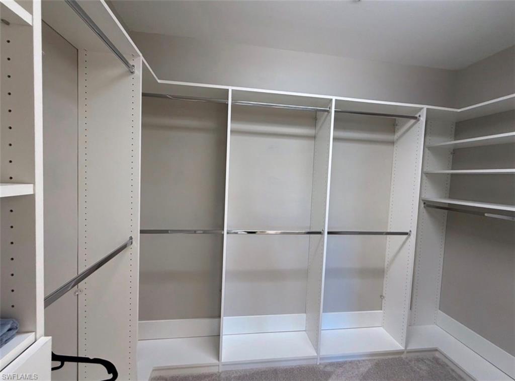 CARRIAGE HOMES AT LIVINGSTON LAKES - Residential Lease