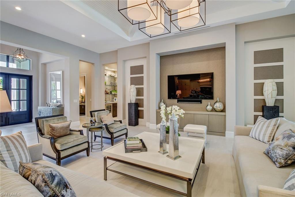 PINE RIDGE - Residential