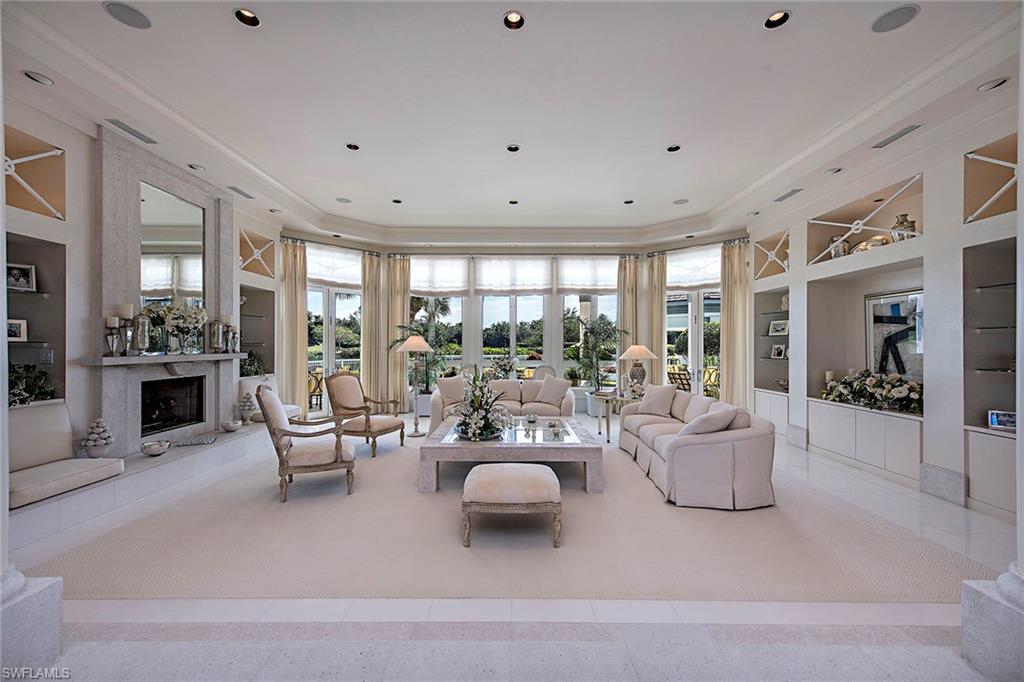 ESTATES AT BAY COLONY GOLF CLUB - Residential