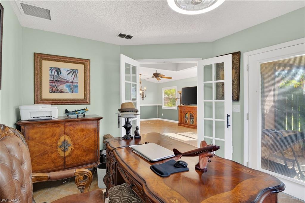 ROYAL WOODS - Residential