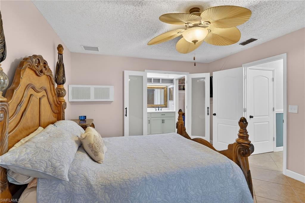 ROYAL WOODS - Residential