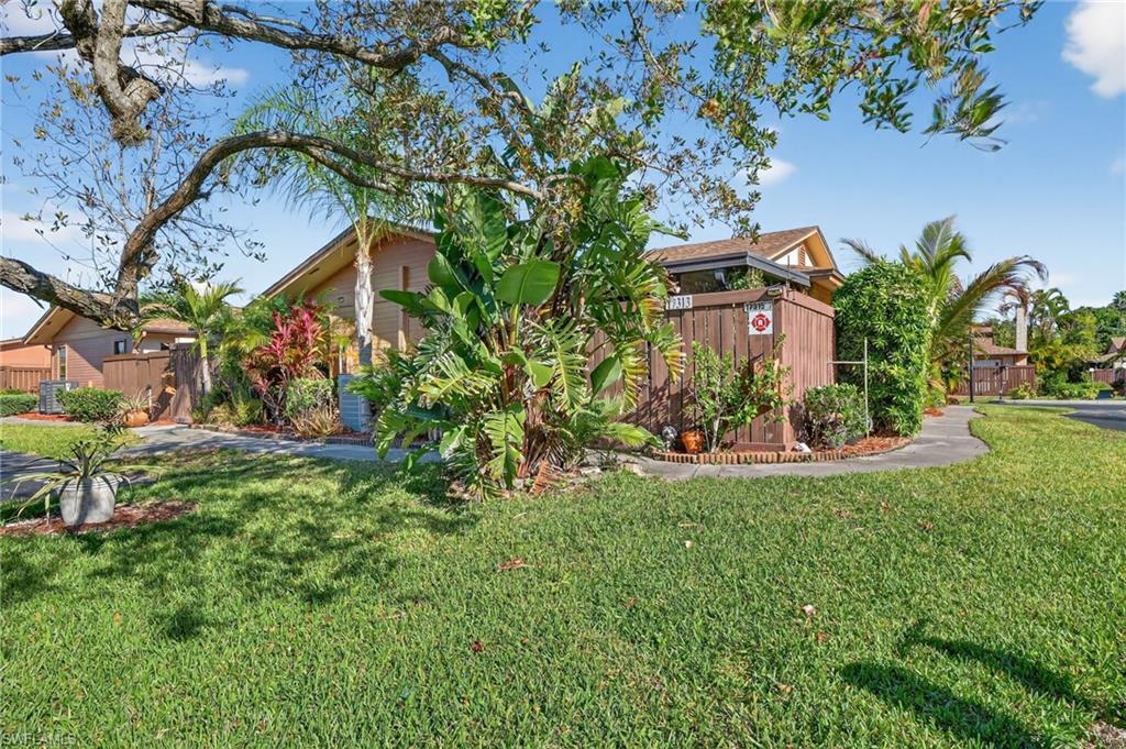 ROYAL WOODS - Residential