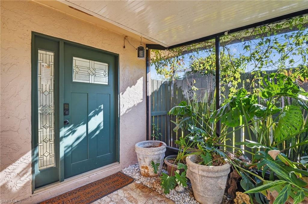 ROYAL WOODS - Residential