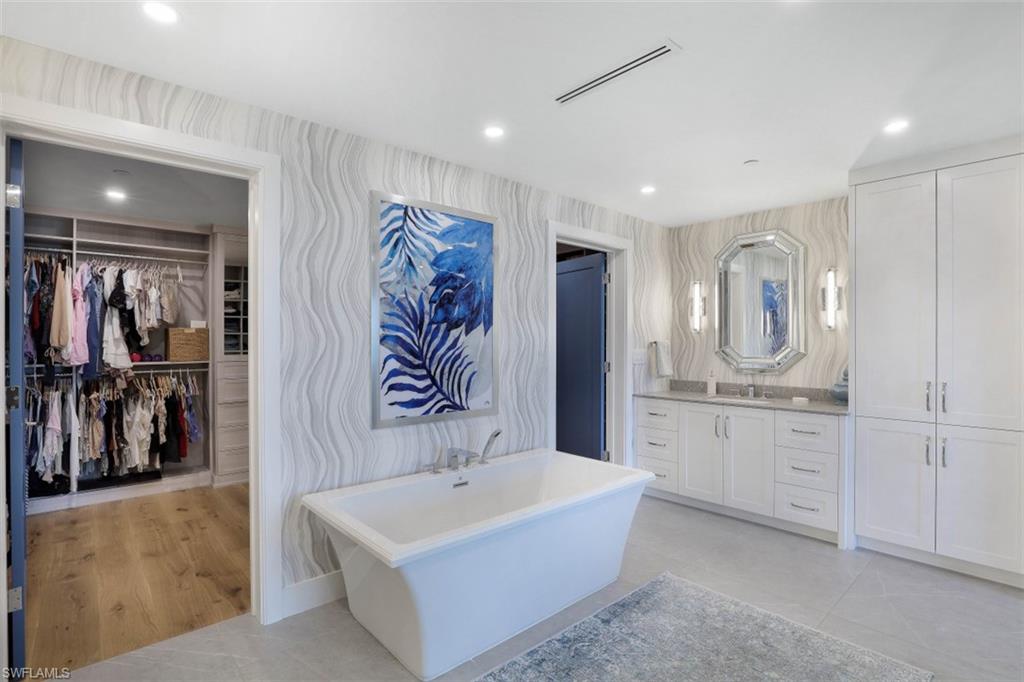 KALEA BAY TOWER 200 - Residential