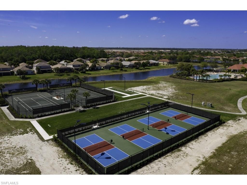 ASHTON OAKS - Residential