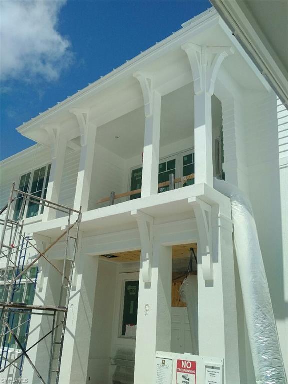 MOORINGS - Residential