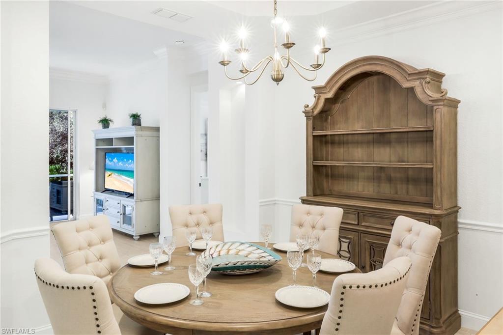 THE HAMPTONS - Residential