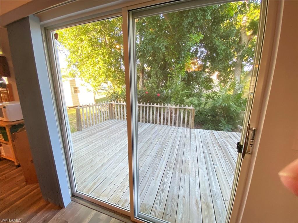 SAN CARLOS PARK - Residential