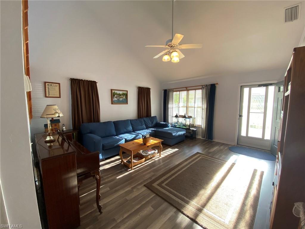 SAN CARLOS PARK - Residential