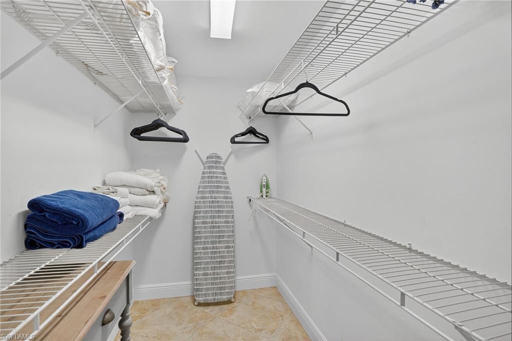 NAPLES PARK - Residential