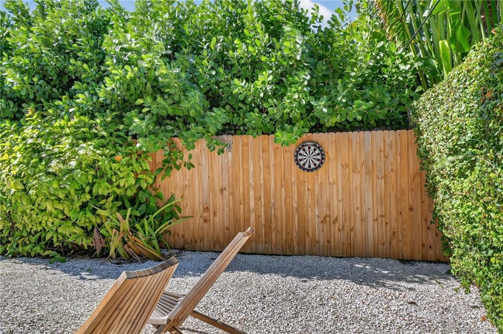 NAPLES PARK - Residential