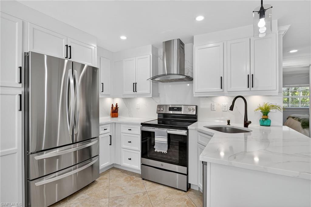 NAPLES PARK - Residential