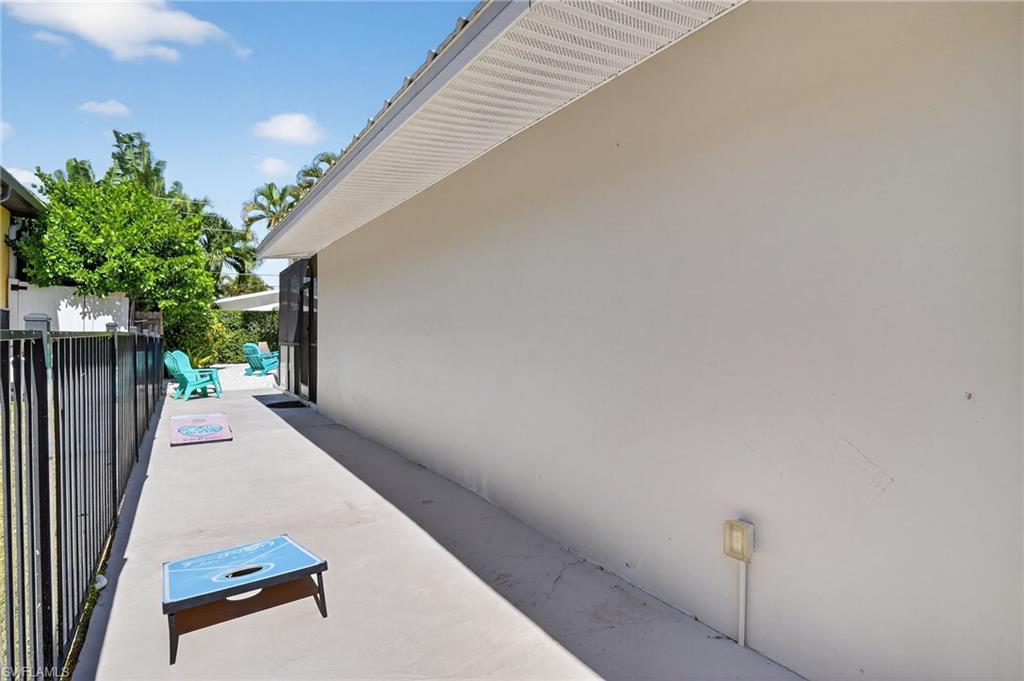 NAPLES PARK - Residential