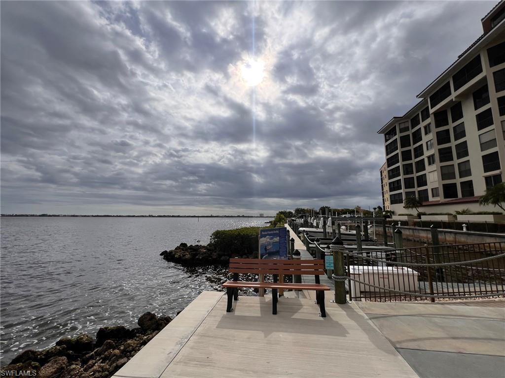 RIVERS CONDO - Residential Lease