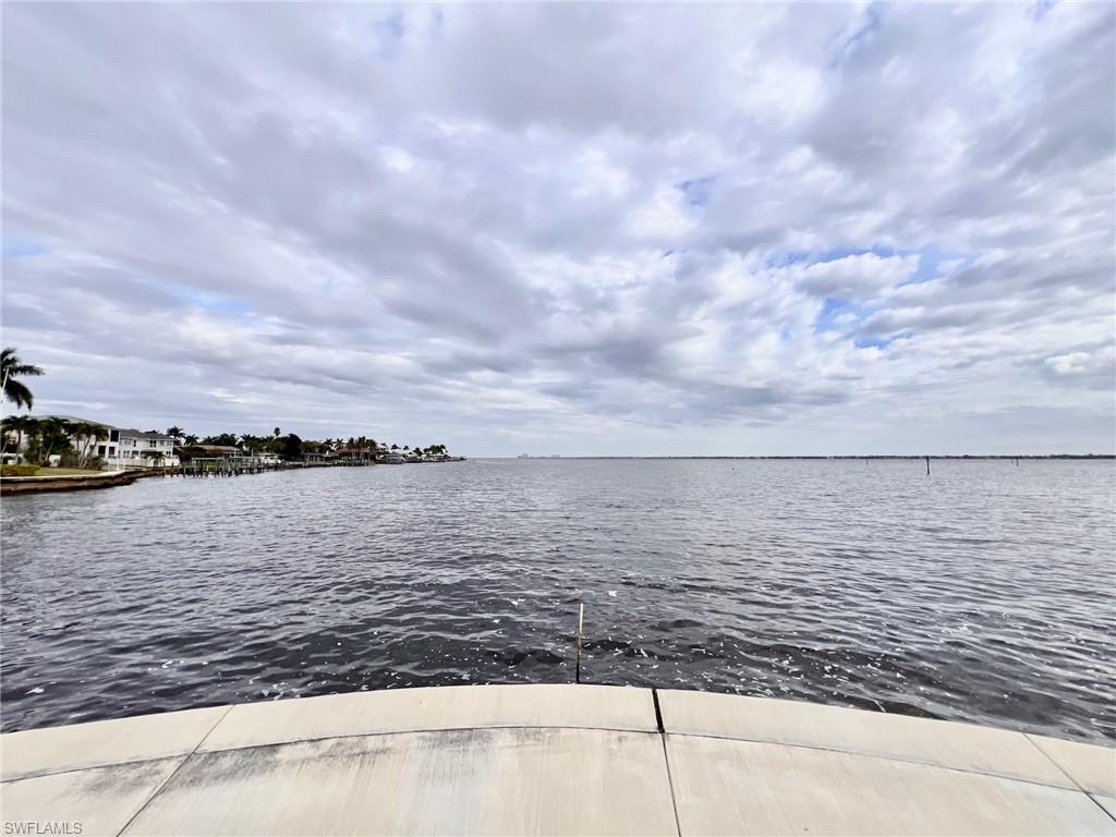 RIVERS CONDO - Residential Lease