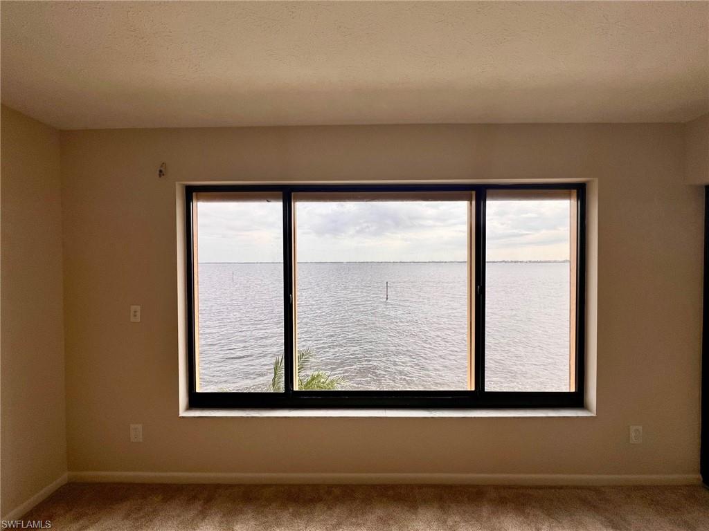 RIVERS CONDO - Residential Lease