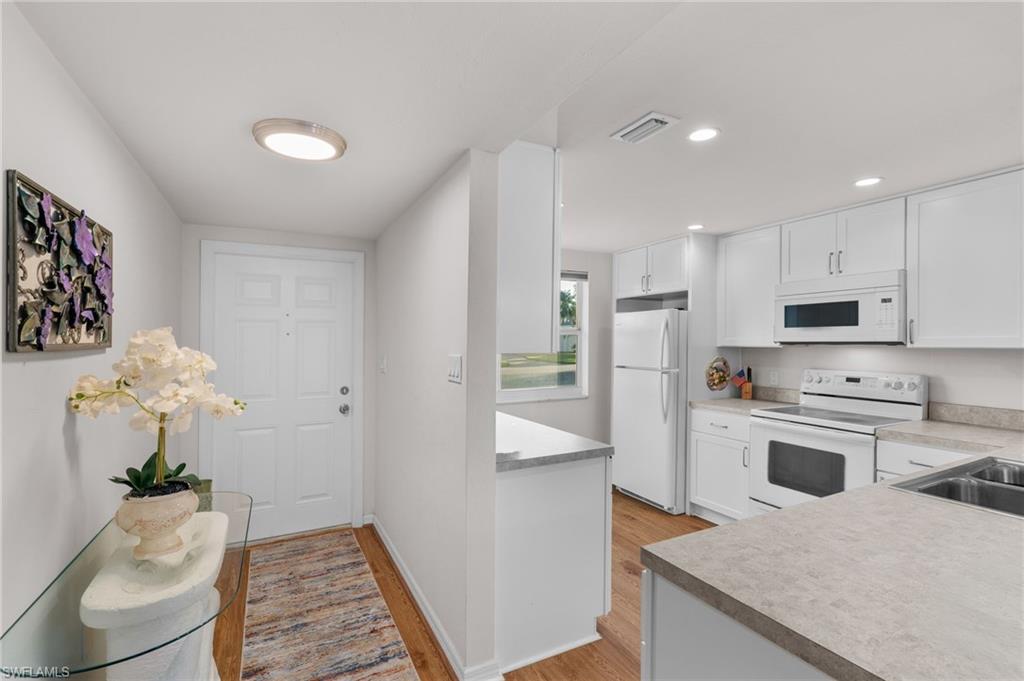 RIVER GATE CONDO - Residential